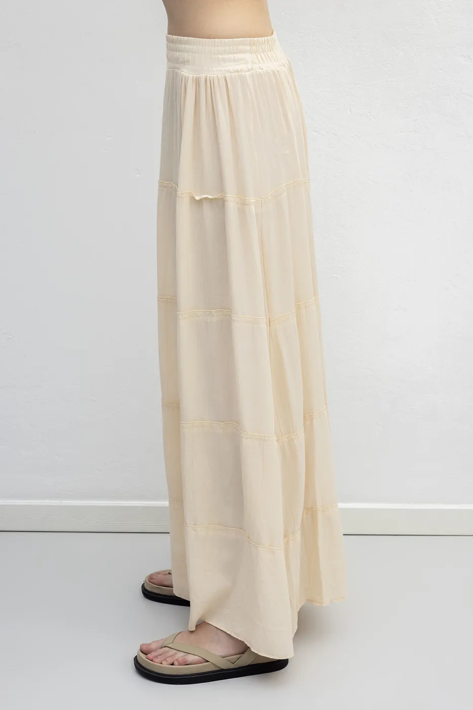 Bayan Bej Katlı Maksi Etek