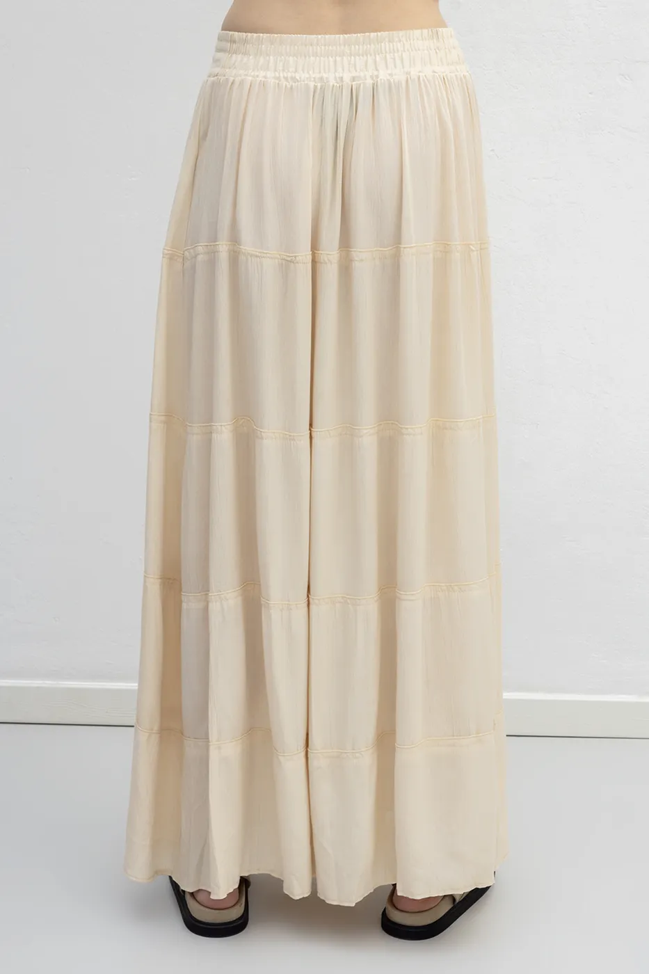 Bayan Bej Katlı Maksi Etek