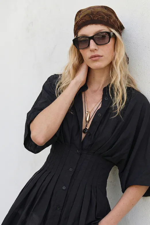 Bayan Siyah Yarasa Kollu Pileli  Gömlek - BSL