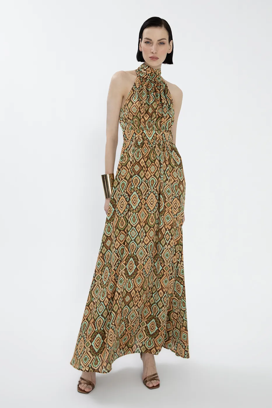 Bayan Kahverengi Dik Yaka Kolsuz Saten Maksi Elbise