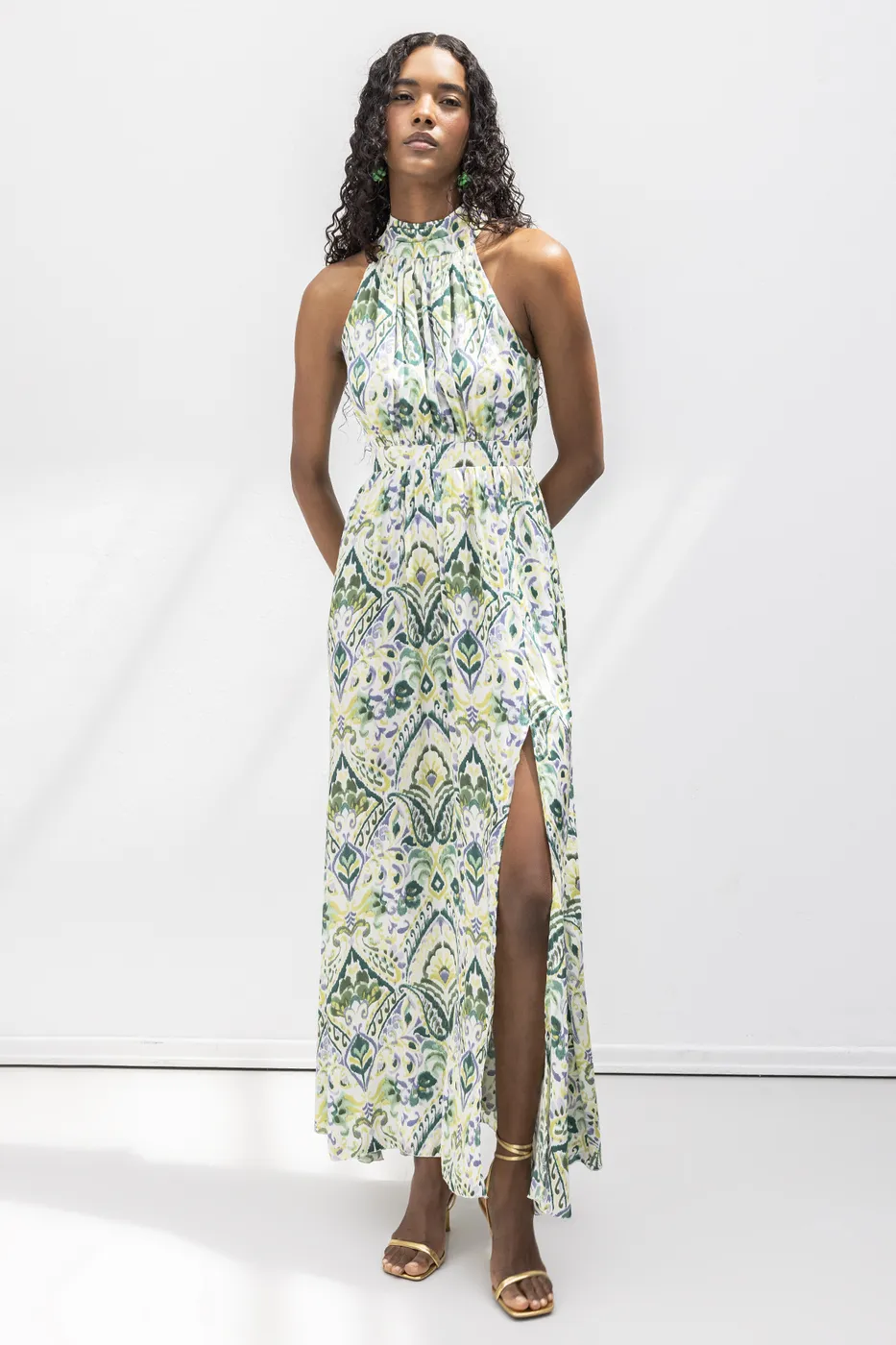 Bayan Yeşil Dik Yaka Kolsuz Saten Maksi Elbise