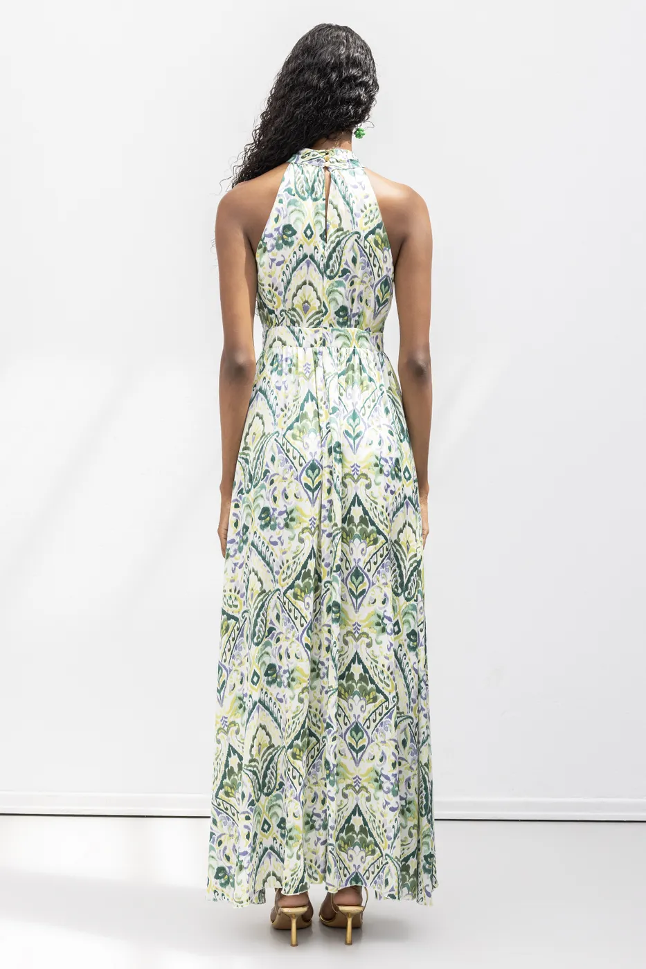 Bayan Yeşil Dik Yaka Kolsuz Saten Maksi Elbise