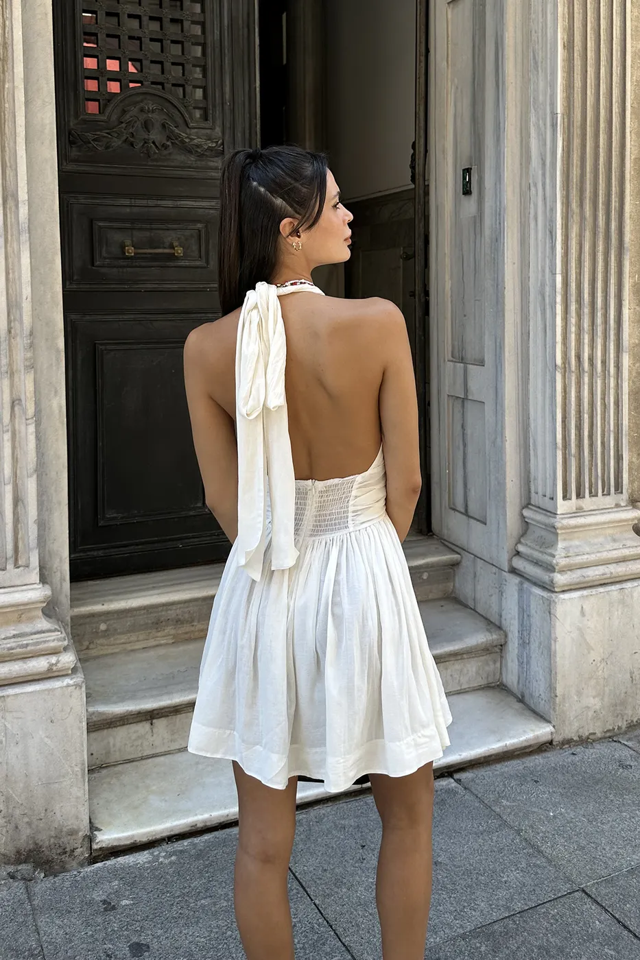 Bayan Ekru Çapraz Bağlama Detaylı Mini Elbise