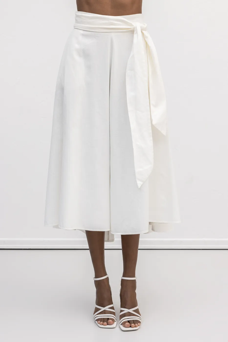 Bayan Ekru Kloş Midi Etek