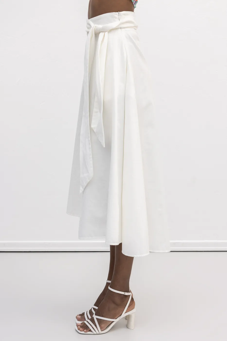 Bayan Ekru Kloş Midi Etek