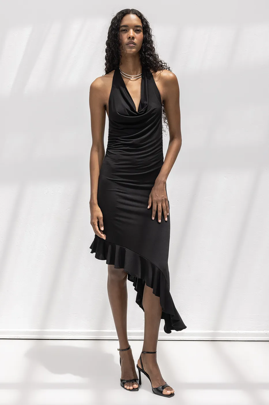 Bayan Siyah Degaje Yakalı Asimetrik Etek Detaylı Midi Elbise