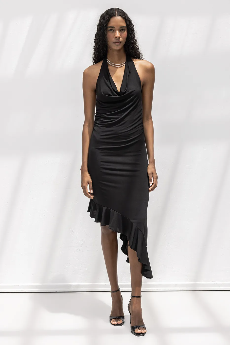 Bayan Siyah Degaje Yakalı Asimetrik Etek Detaylı Midi Elbise