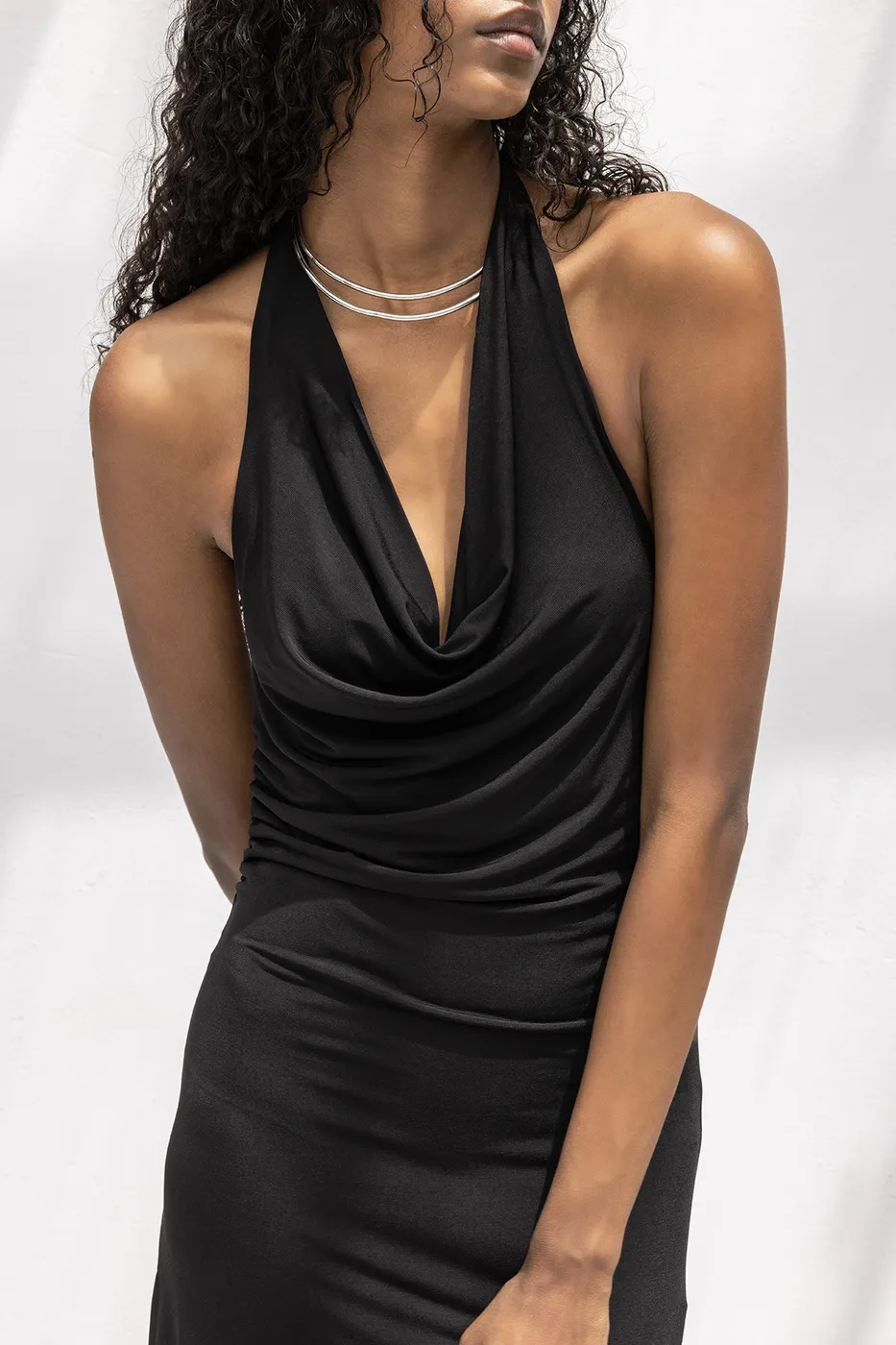 Bayan Siyah Degaje Yakalı Asimetrik Etek Detaylı Midi Elbise