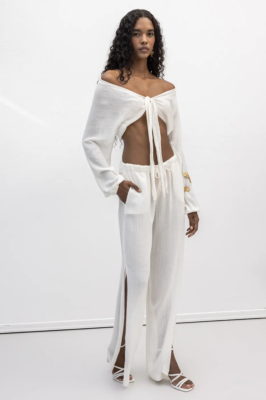 Bayan Beyaz Düz Kesim Bol Pantolon