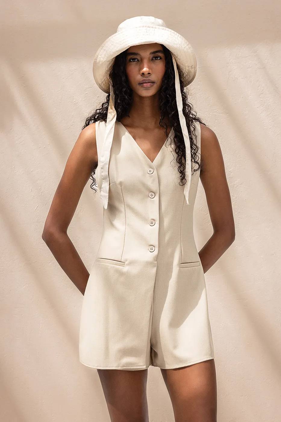 Bayan Bej V Yakalı Mini Tulum