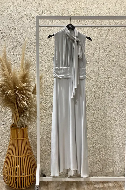 Bayan Gri Dik Yaka Omuzdan Fularlı Saten Midi Elbise - BSL