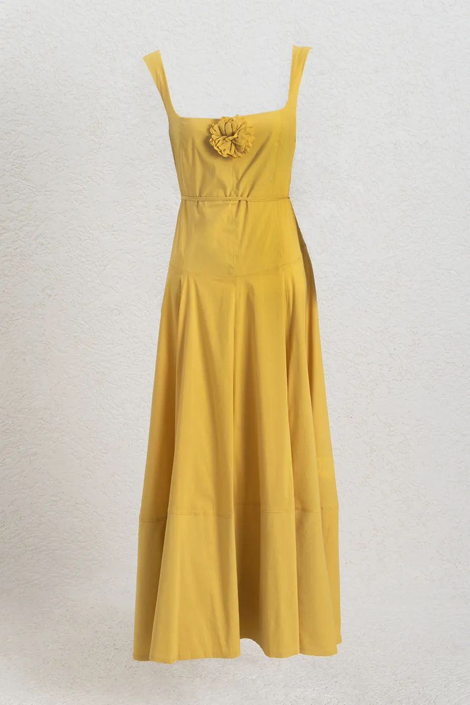 Bayan Sarı Derin Kare Yakalı Eteği Volan Detaylı Midi Elbise