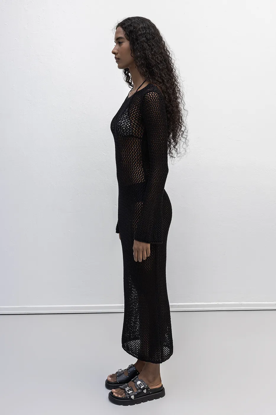 Bayan Siyah Uzun Kollu File Örgü Plaj Elbisesi