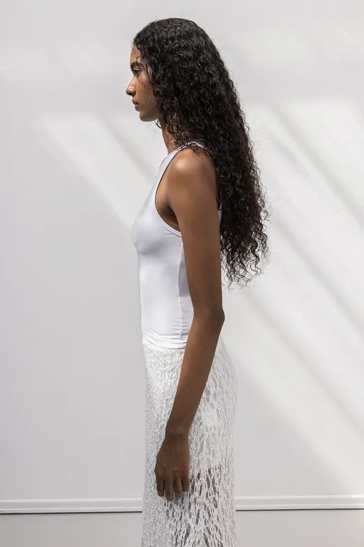 Bayan Beyaz Kayık Yaka Detaylı Yumuşak Dokulu Top - BSL