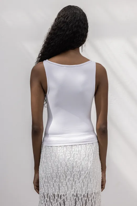 Bayan Beyaz Kayık Yaka Detaylı Yumuşak Dokulu Top - BSL