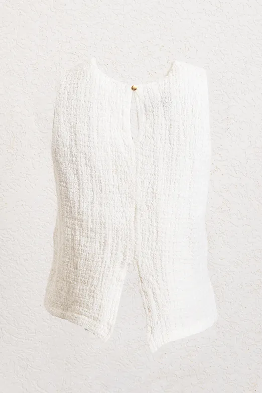 Bayan Beyaz Kolsuz Rahat Kalıp Dokulu Bluz - BSL