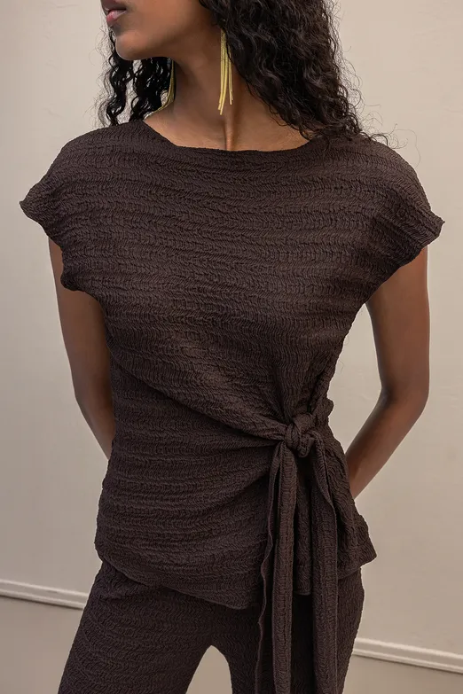 Bayan Kahverengi Dokulu Bağlama Detaylı Bluz - BSL