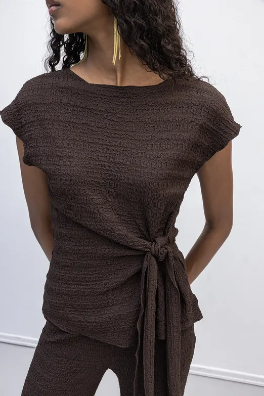 Bayan Kahverengi Dokulu Bağlama Detaylı Bluz - BSL