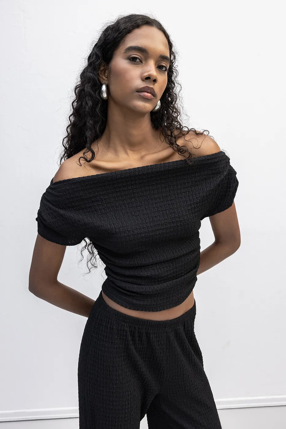 Bayan Siyah Dokulu Carmen Yaka Bluz