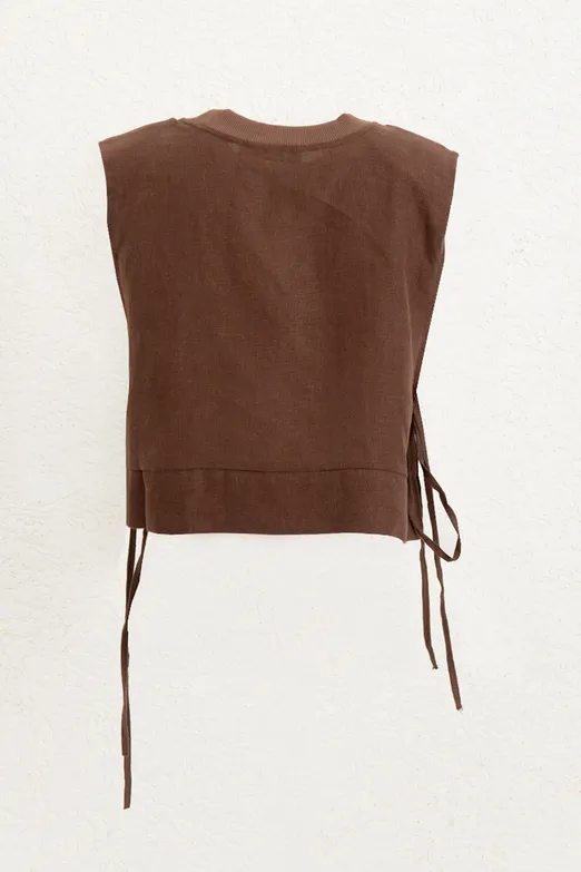 Bayan Kahverengi Yandan Bağcıklı Crop Keten Bluz - BSL