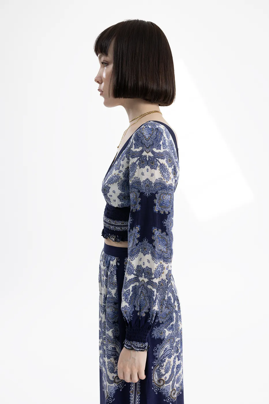 Bayan Lacivert Derin V Yaka Detaylı Desenli Bluz