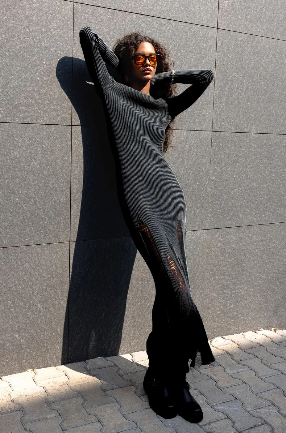 Bayan Antrasit Yıpratmalı Triko Kalem Midi Elbise