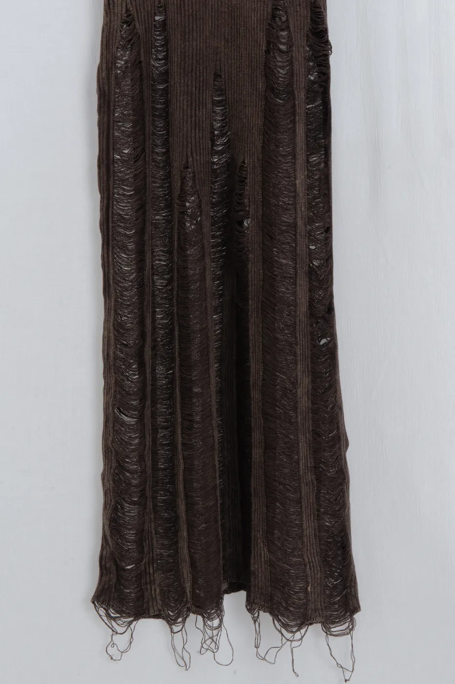 Bayan Kahverengi Yıpratmalı Triko Kalem Midi Elbise