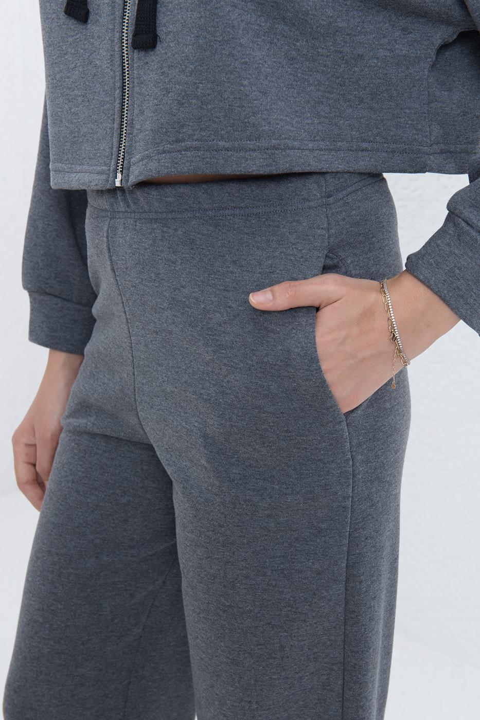 Jogger Pantolon · 4