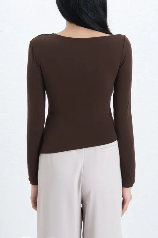 Bayan Kahverengi Drapeli Kayık Yakalı Top - BSL