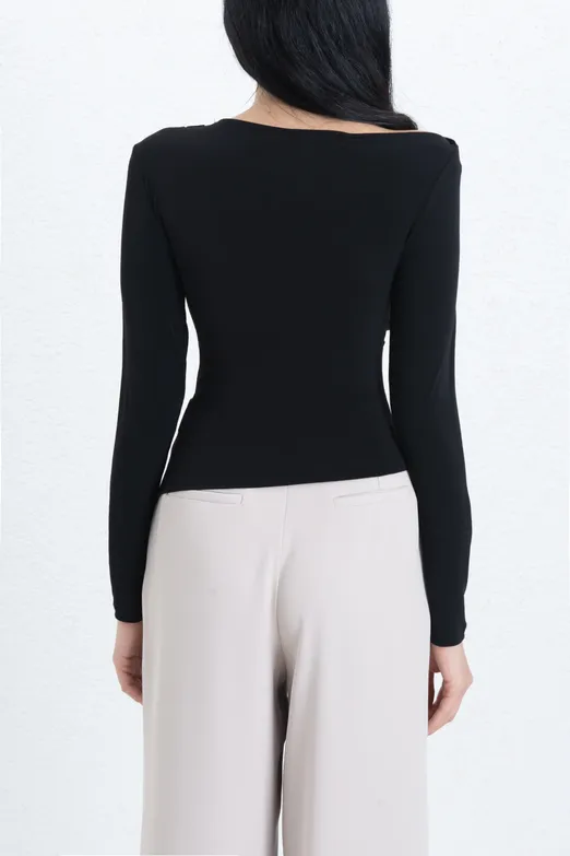 Bayan Siyah Drapeli Kayık Yakalı Top - BSL