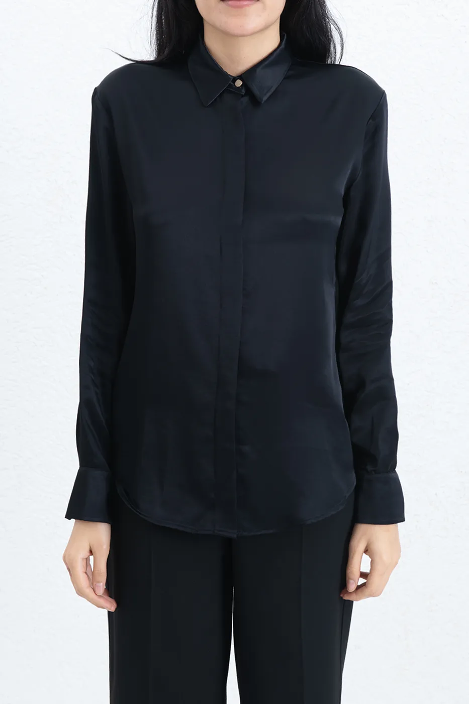 Bayan Siyah Saten Gömlek