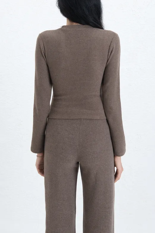 Bayan Kahverengi Düğmeli Hırka - BSL