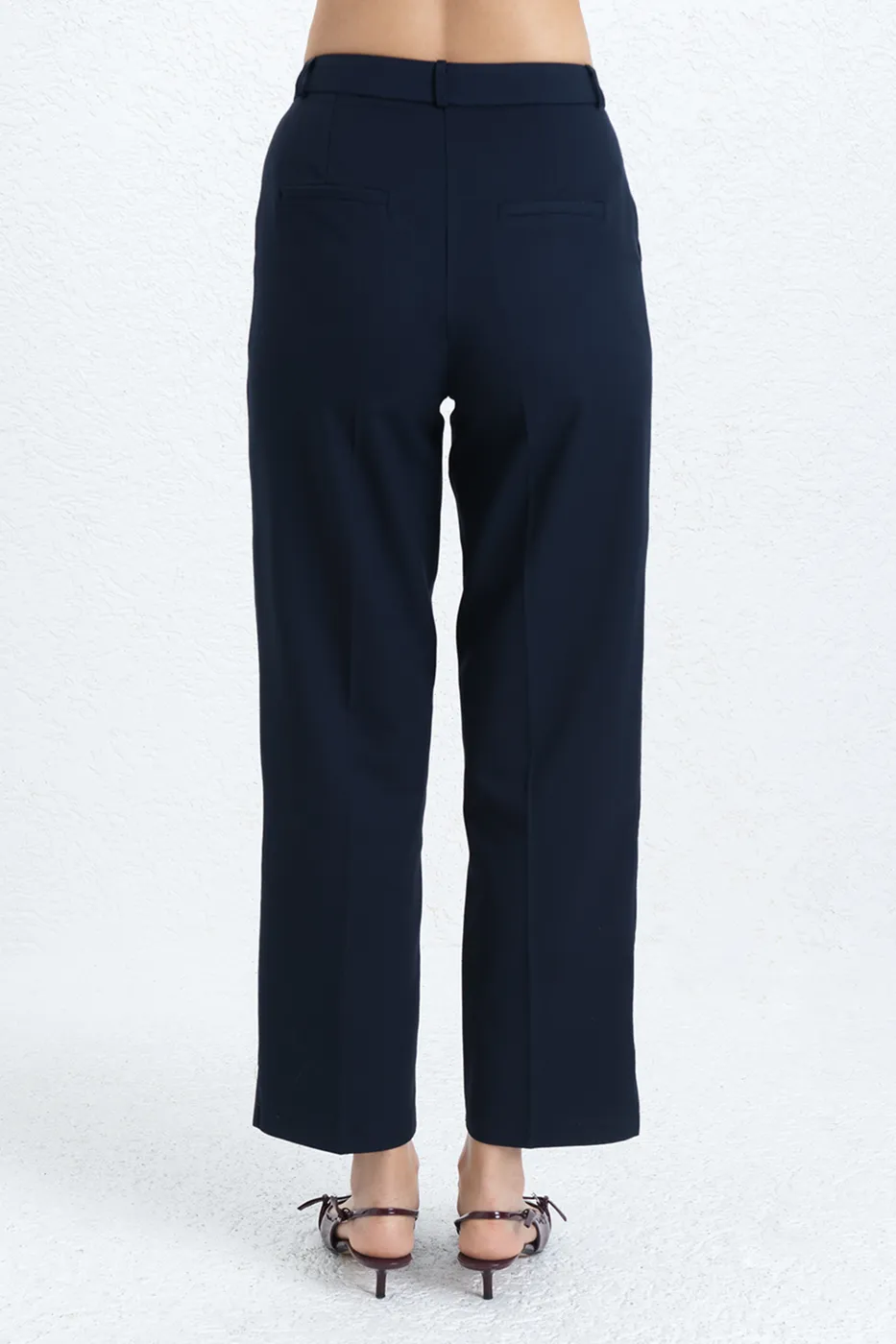 Bayan Lacivert Bilek Boy Kumaş Pantolon