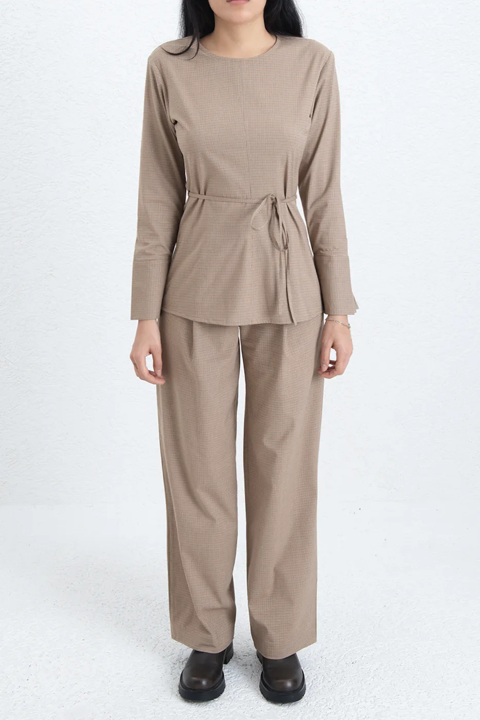 Bayan Kahverengi Pileli Düz Kesim  Kumaş Pantolon