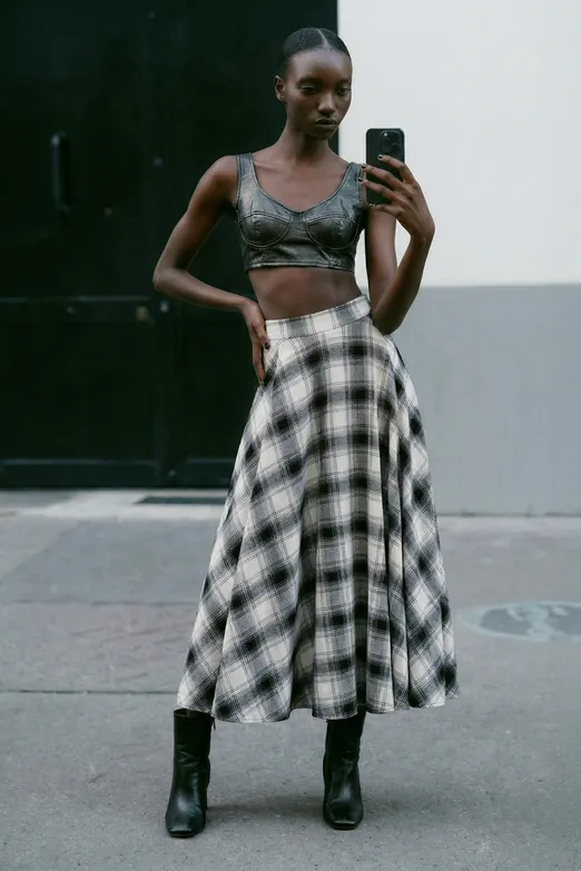 Bayan Ekru Ekoseli Midi Kloş Etek - BSL