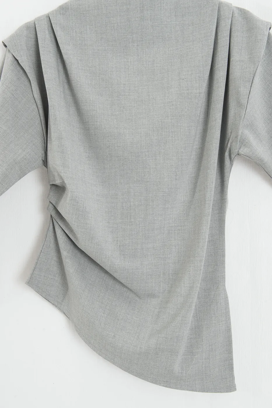 Bayan Gri Asimetrik Drapeli Bluz