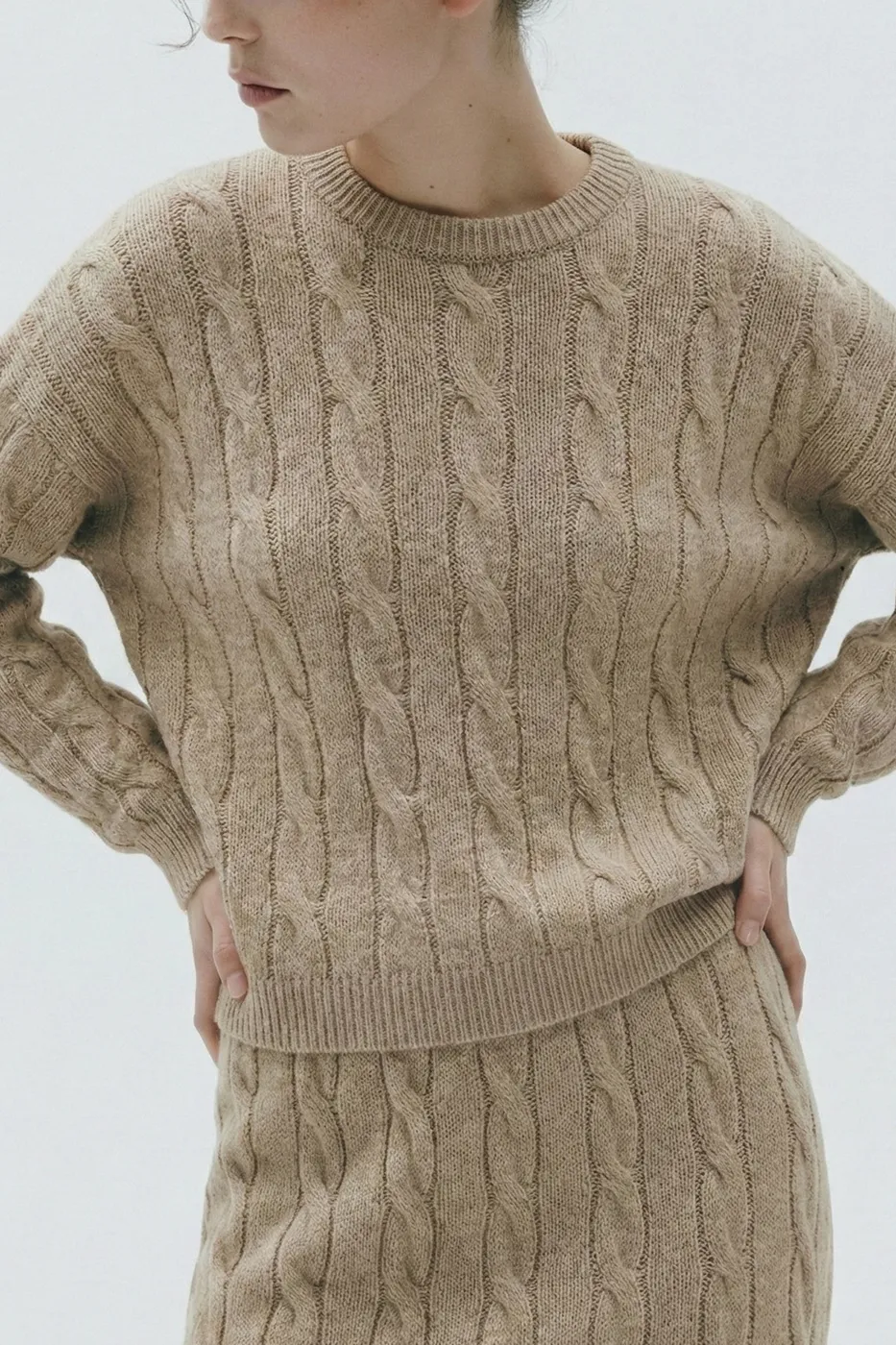 Bayan Bej Saçörgü Triko Oversize Kazak