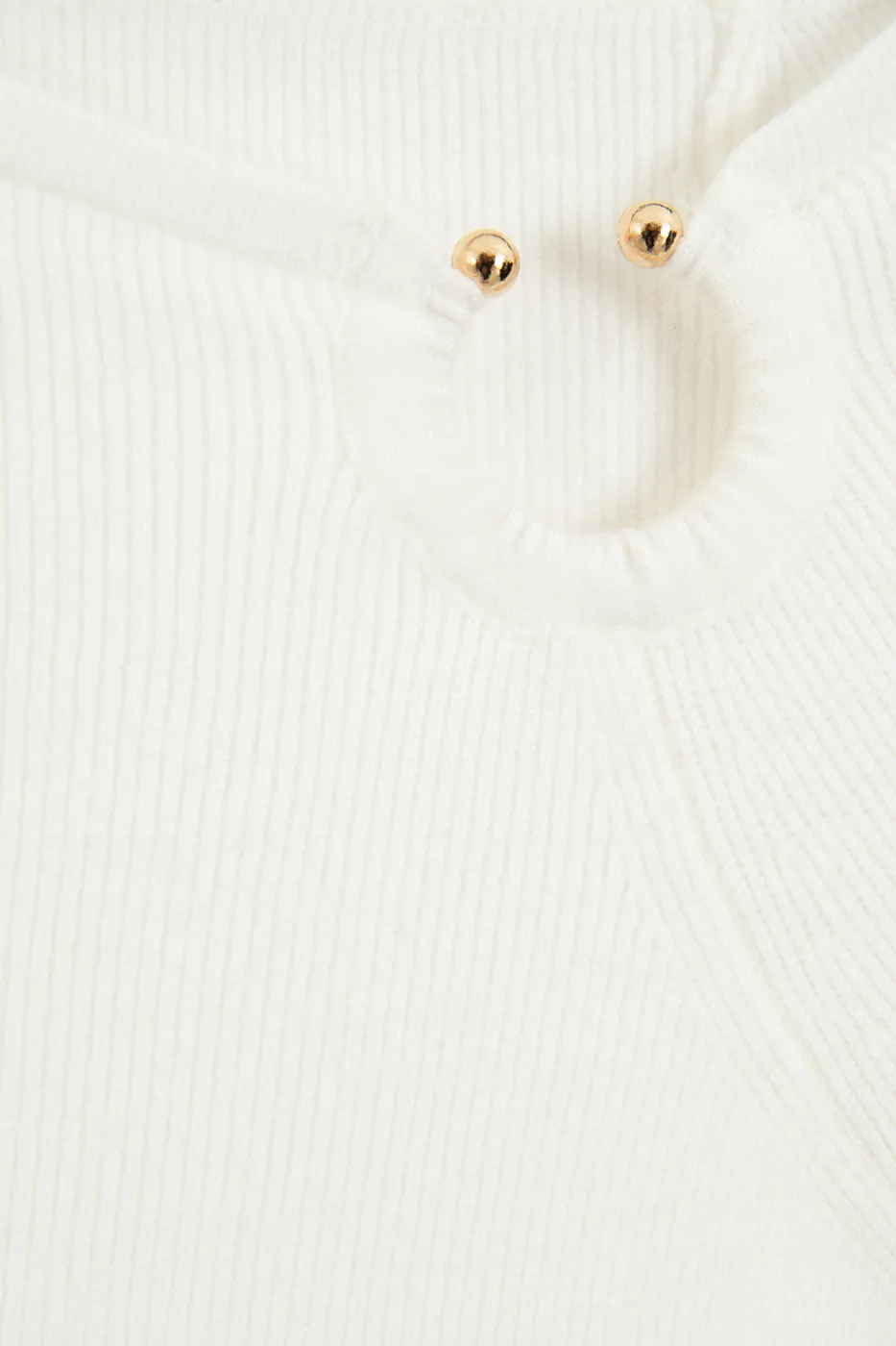 Bayan Ekru Asimetrik Yaka Tokalı Triko Top