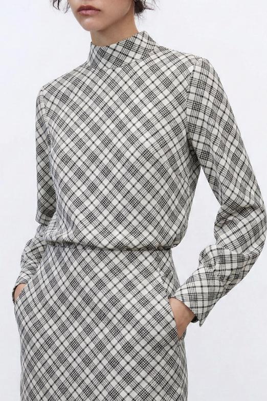 Dik Yakalı Ekoseli Bluz