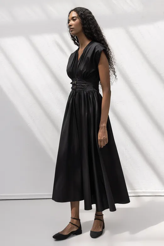 Bayan Siyah Büzgülü Midi Kloş Elbise - BSL