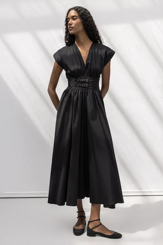 Bayan Siyah Büzgülü Midi Kloş Elbise - BSL