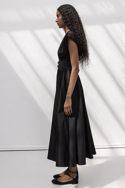 Bayan Siyah Büzgülü Midi Kloş Elbise - BSL