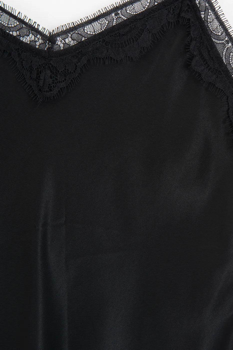 Bayan Siyah Dantel Detaylı Saten Askılı Bluz