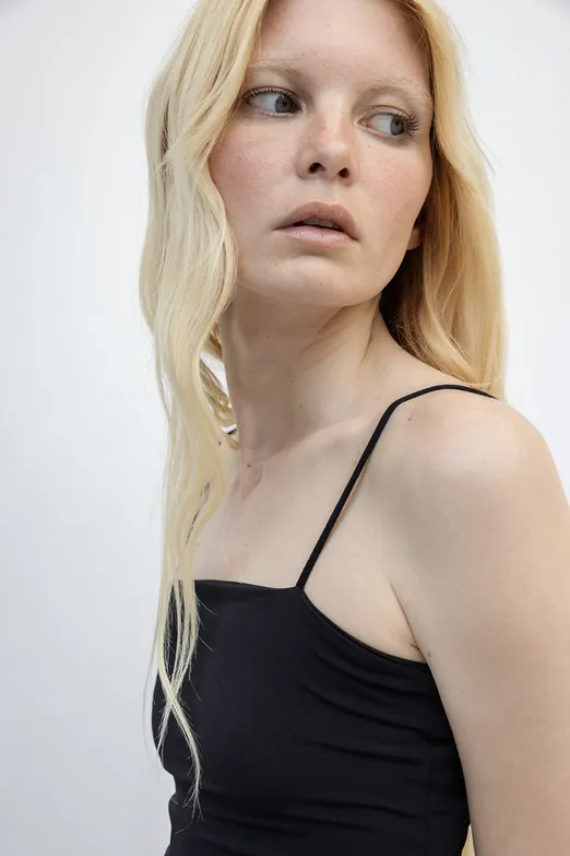 Bayan Siyah Straplez Askılı Body - BSL