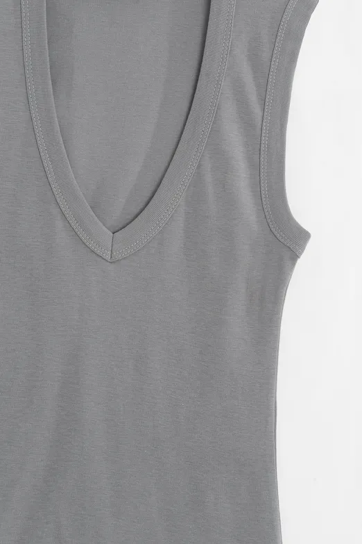 Bayan Bej Slim V Yaka Slim Top - BSL