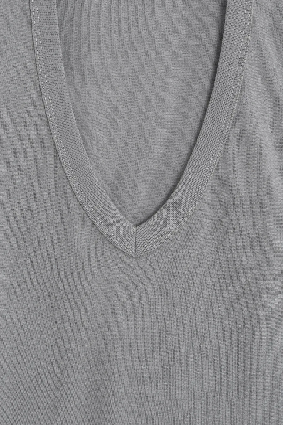Bayan Bej Slim V Yaka Slim Top