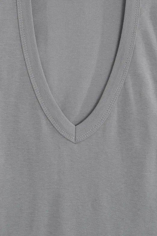 Bayan Bej Slim V Yaka Slim Top - BSL