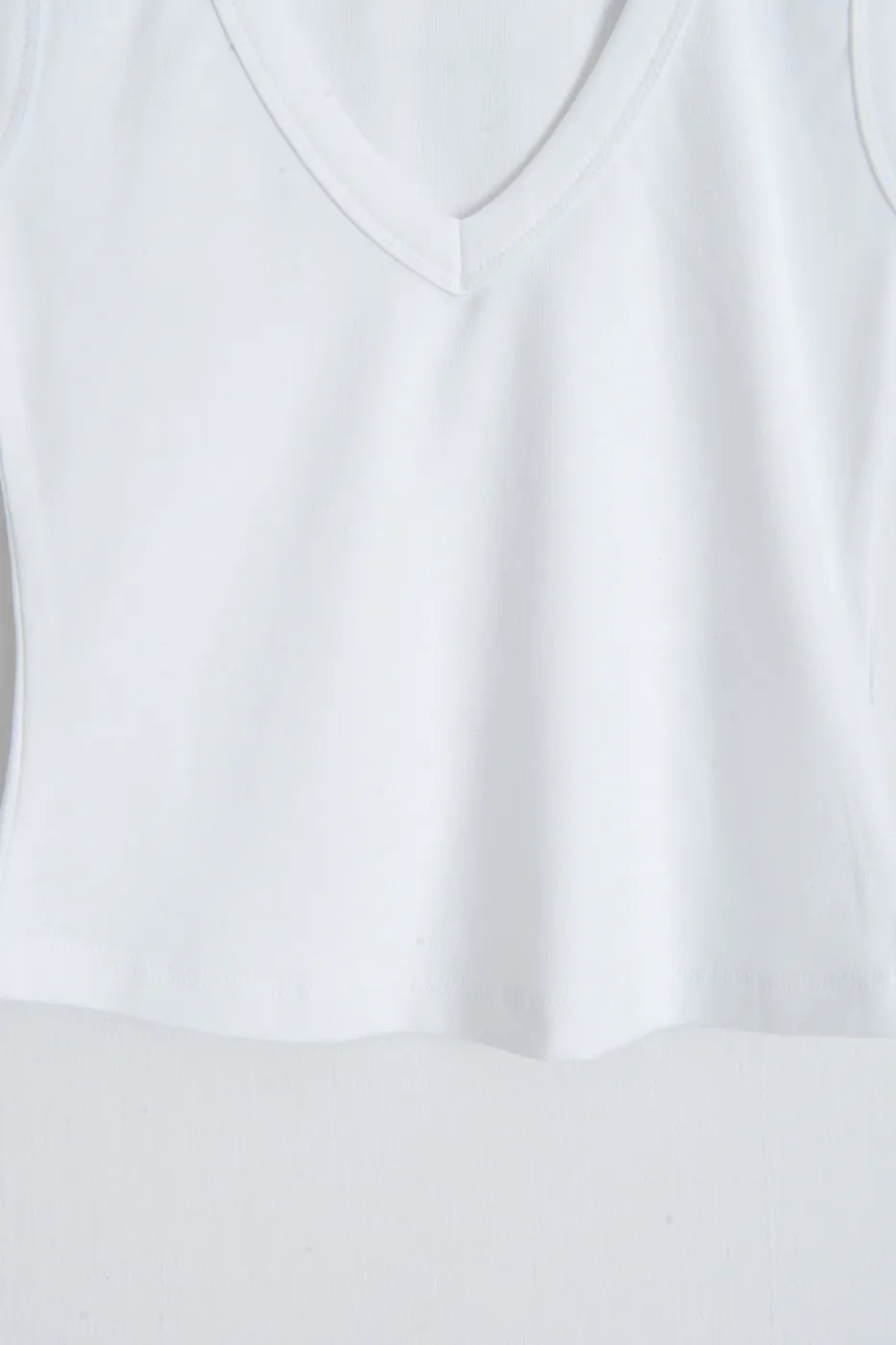 Bayan Beyaz Slim V Yaka Slim Top