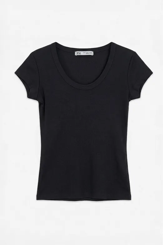 Bayan Siyah U Yakalı Top - BSL