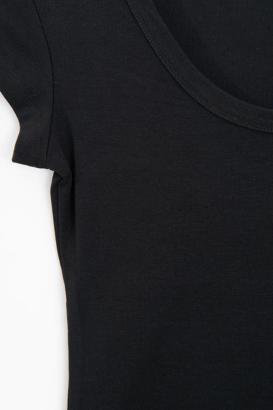 Bayan Siyah U Yakalı Top